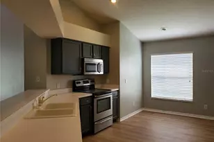 3414 Berry Blossom Ln, Plant City, FL 33567 - Photo 7