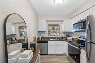 1740 W Walnut St, Tampa, FL 33607 - Photo 9