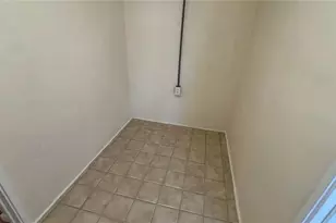 2002 E Robson St, Tampa, FL 33610 - Photo 15