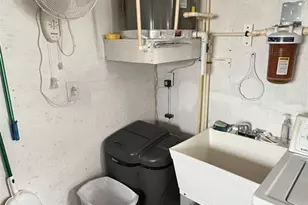 148 Pindo Palm St W, Largo, FL 33770 - Photo 9