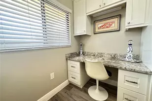 106 1st St E, Saint Petersburg, FL 33715 - Photo 9