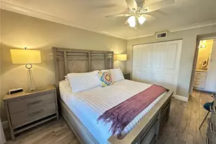 106 1st St E, Saint Petersburg, FL 33715 - Photo 23