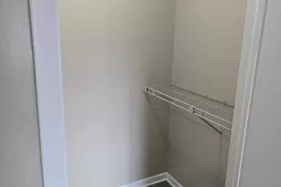 13289 Arbor Pointe Cir, Tampa, FL 33617 - Photo 9