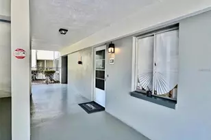 8651 10th St N, Saint Petersburg, FL 33702 - Photo 19