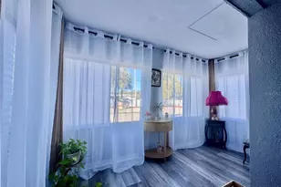 8651 10th St N, Saint Petersburg, FL 33702 - Photo 11