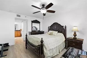 2333 Feather Sound Dr, Clearwater, FL 33762 - Photo 9