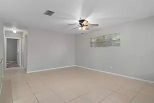 1409 E Park Cir, Tampa, FL 33604 - Photo 13