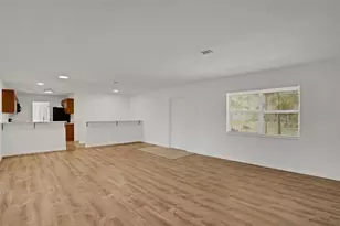 6384 Malaluka Rd, North Port, FL 34287 - Photo 15