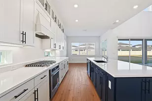 6962 Jared Oaks Dr, Wesley Chapel, FL 33545 - Photo 5