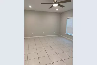 10908 Golden Acorn Avenue, Tampa, FL 33610 - Photo 7