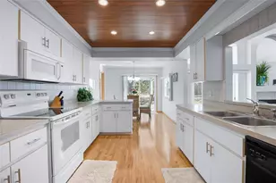 9208 Water Hazard Dr, Hudson, FL 34667 - Photo 11