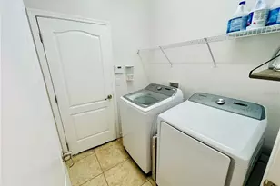 12326 Jillian Cir, Hudson, FL 34669 - Photo 11