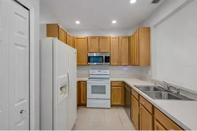 3402 Parkridge Circle, Sarasota, FL 34243 - Photo 11