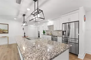 1000 Varona St, Belleair, FL 33756 - Photo 13