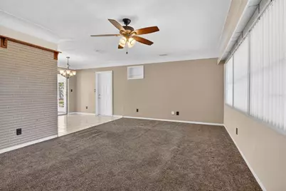 1901 Winchester Road N, Saint Petersburg, FL 33710 - Photo 7