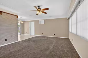 1901 Winchester Rd N, Saint Petersburg, FL 33710 - Photo 7