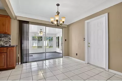 1901 Winchester Road N, Saint Petersburg, FL 33710 - Photo 15