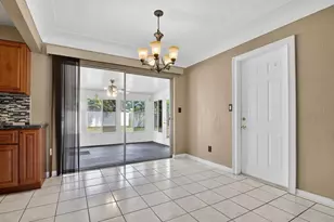 1901 Winchester Rd N, Saint Petersburg, FL 33710 - Photo 15