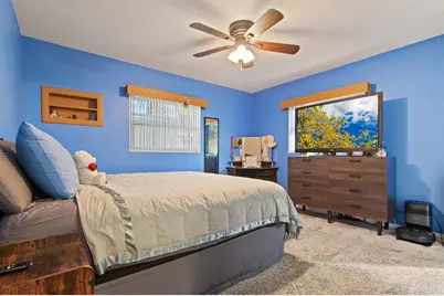 1901 Winchester Road N, Saint Petersburg, FL 33710 - Photo 15