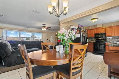 1901 Winchester Road N, Saint Petersburg, FL 33710 - Photo 9