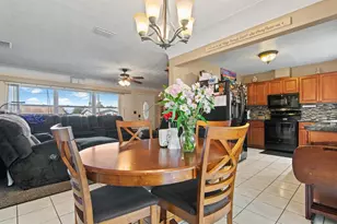 1901 Winchester Rd N, Saint Petersburg, FL 33710 - Photo 9