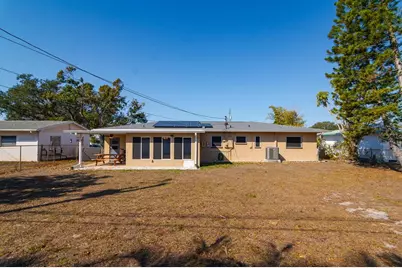 1901 Winchester Road N, Saint Petersburg, FL 33710 - Photo 27