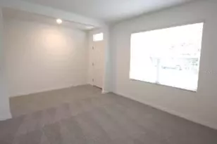 35589 Lockman Wy, Zephyrhills, FL 33541 - Photo 5