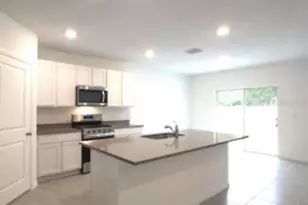 35589 Lockman Wy, Zephyrhills, FL 33541 - Photo 7