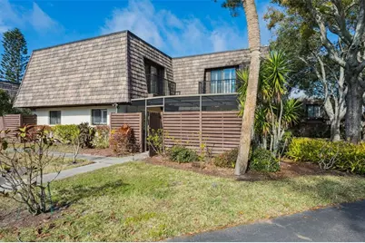 15338 E Pond Woods Drive #15338, Tampa, FL 33618 - Photo 1