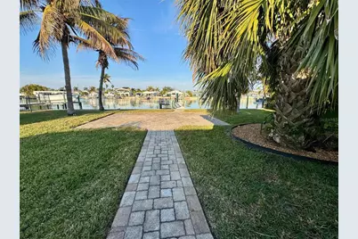 11365 7th Street E, Treasure Island, FL 33706 - Photo 5