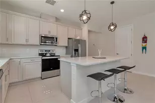 6462 Bradford Woods Dr, Zephyrhills, FL 33542 - Photo 11