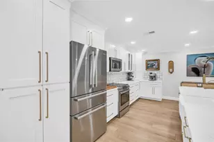 346 Moorings Cove Dr, Tarpon Springs, FL 34689 - Photo 7