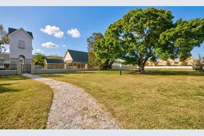 4627 Legacy Park Drive, Tampa, FL 33611 - Photo 37