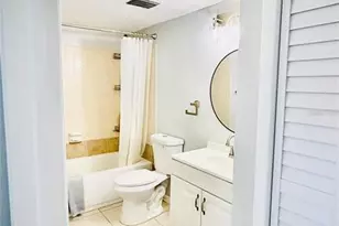 2840 Somerset Park Dr, Tampa, FL 33613 - Photo 15