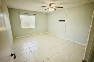 2840 Somerset Park Dr, Tampa, FL 33613 - Photo 13