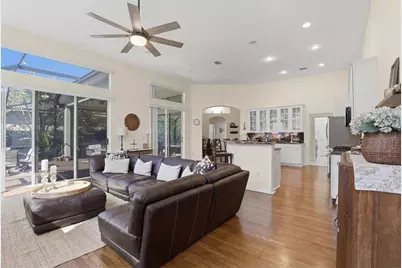 328 Liam Avenue, Tarpon Springs, FL 34689 - Photo 21
