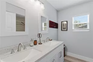 440 Oxford Rd, Palm Harbor, FL 34683 - Photo 27