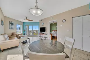 11605 Gulf Blvd, Treasure Island, FL 33706 - Photo 17