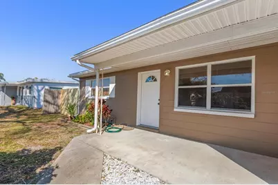 10747 109th Way, Largo, FL 33778 - Photo 9