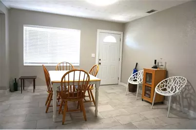 225 83rd Avenue NE, Saint Petersburg, FL 33702 - Photo 9