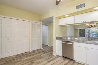 1200 Country Club Drive #4202, Largo, FL 33771 - Photo 9