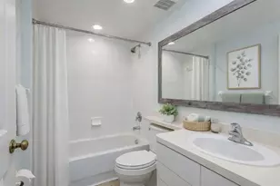 1200 Country Club Dr, Largo, FL 33771 - Photo 17