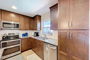 1704 Hibiscus Cir N, Oldsmar, FL 34677 - Photo 9