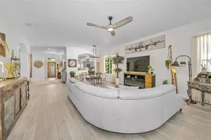 1527 Woodstream Dr, Oldsmar, FL 34677 - Photo 15