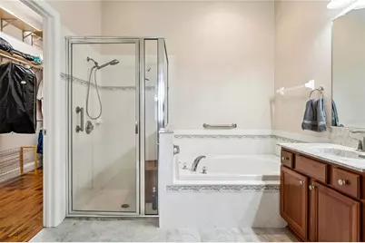 31814 Blythewood Way, Wesley Chapel, FL 33543 - Photo 19