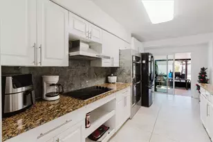 7008 Mintwood Ct, Tampa, FL 33615 - Photo 31