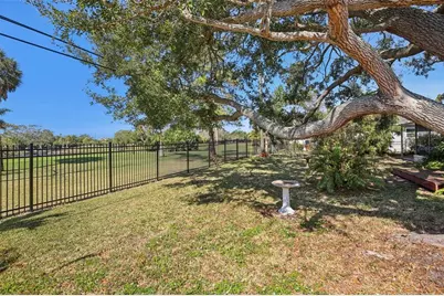 2321 Premier Drive S, Gulfport, FL 33707 - Photo 39