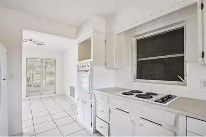 2321 Premier Drive S, Gulfport, FL 33707 - Photo 11