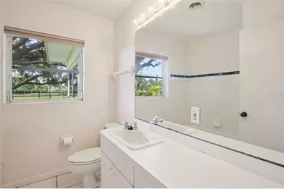 2321 Premier Drive S, Gulfport, FL 33707 - Photo 17