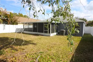 9347 Hidden Water Cir, Riverview, FL 33578 - Photo 7